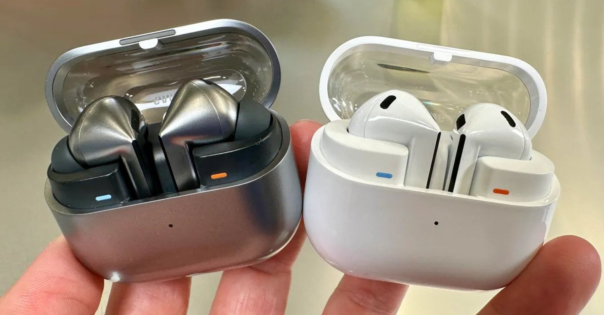 Galaxy Buds 3/AirPods