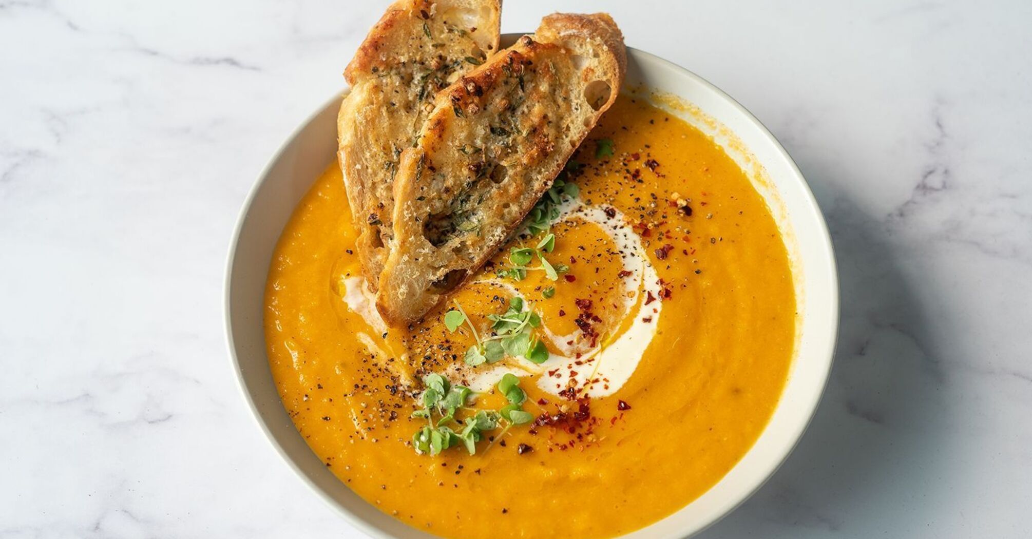 Simple and fragrant pumpkin soup