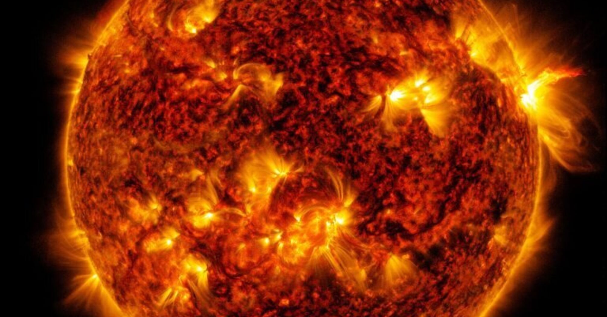 Narrow corona mass ejection from Sun