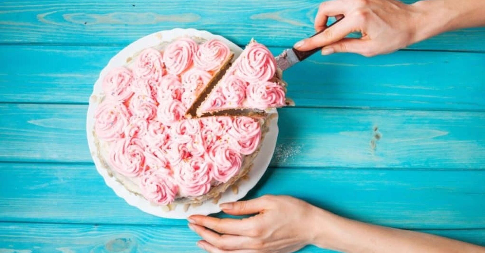Get 32 slices from any cake with this clever baking hack