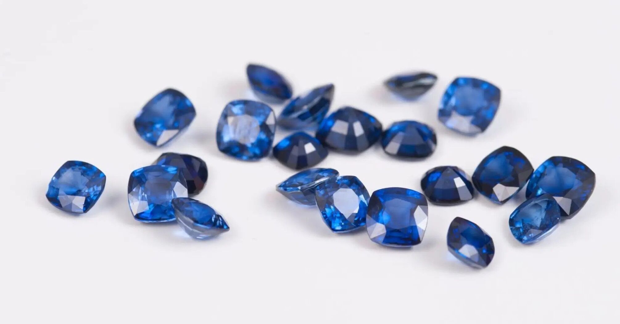 Sapphire grains discovered in the Eifel region of Germany: how they are formed