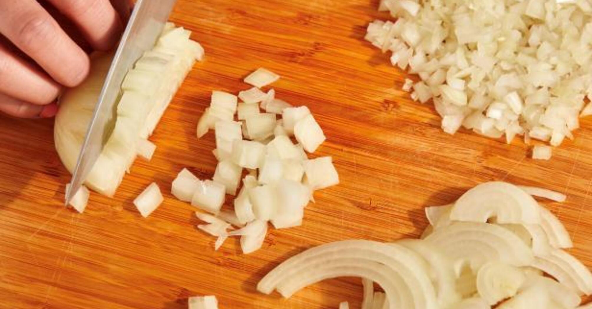 6 tips to cut onions without shedding tears
