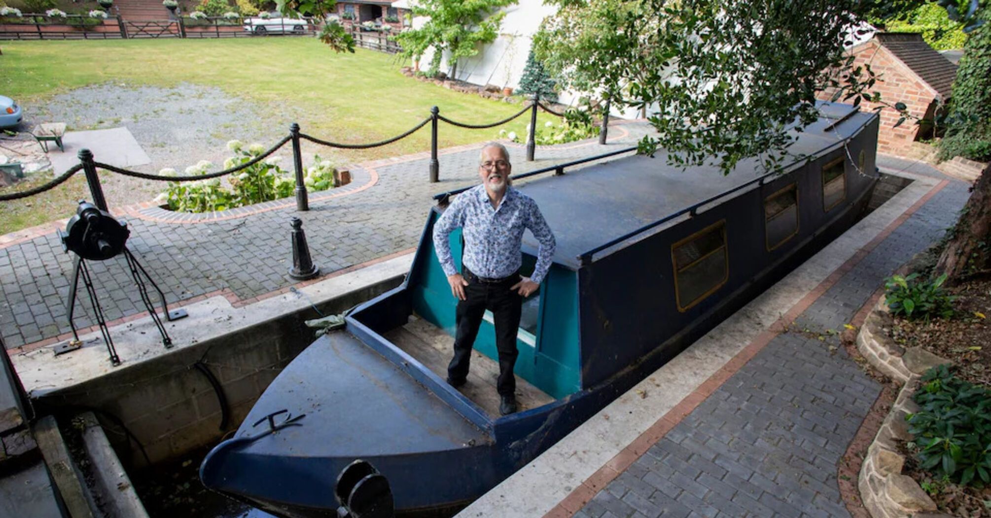 Man Spends £30k to Build Canal in His Garden 