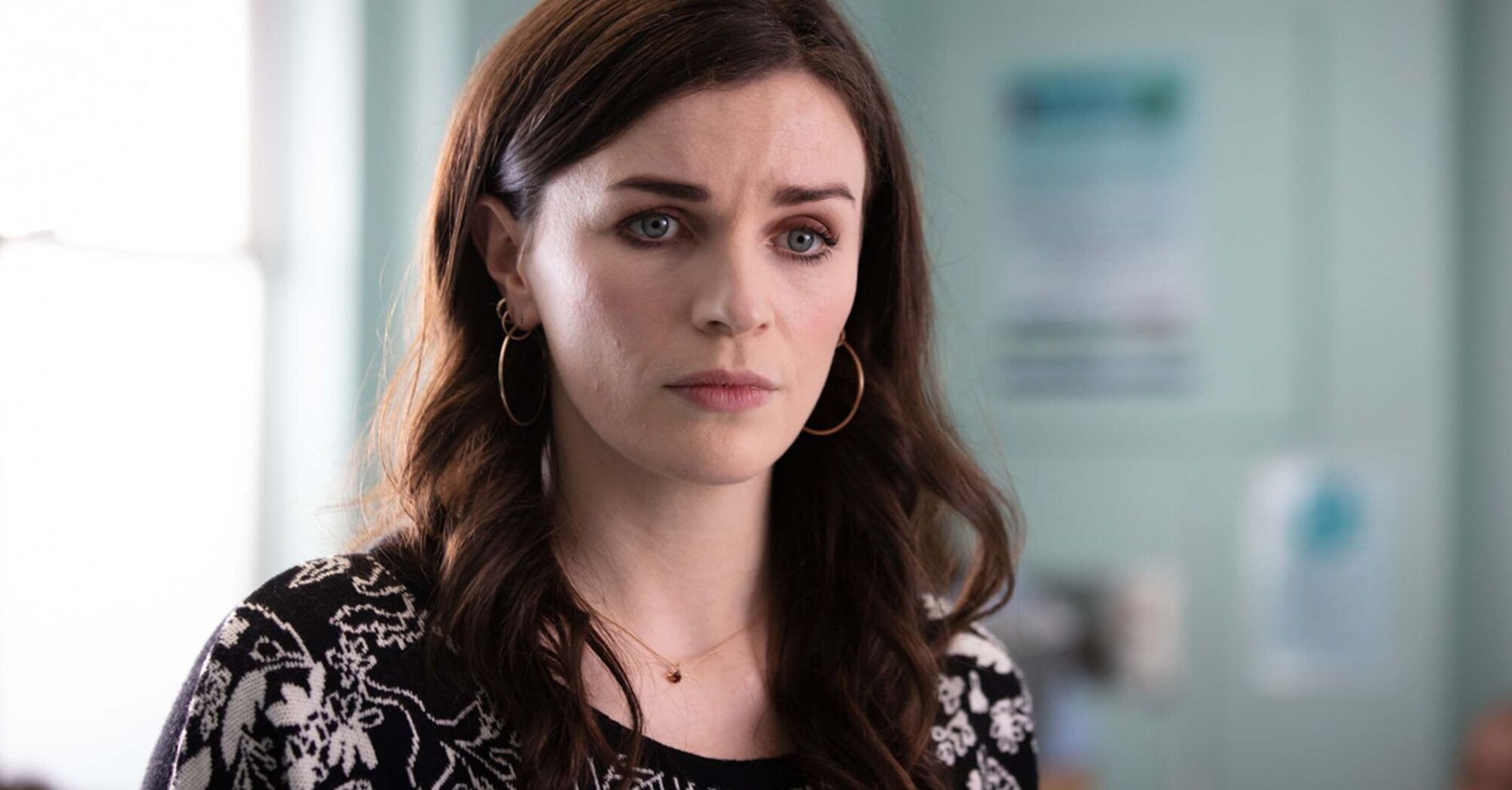 Comedian Aisling Bea Welcomes First Baby, Sharing Hilarious 'One Star' Pregnancy Review