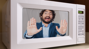 This Ingenious Life Hack Helps Prevent Food From Being Soggy During Microwaving