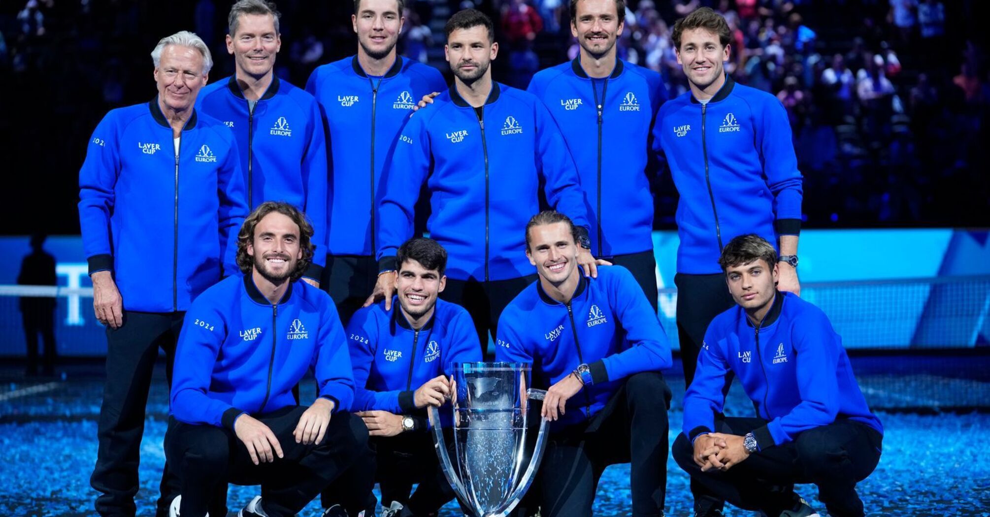 Team Europe with the trophy 