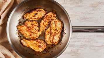 How to Prevent Food From Sticking to Stainless Steel Pans