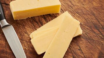 How to Cut Cheese So That it Does Not Stick to Knife