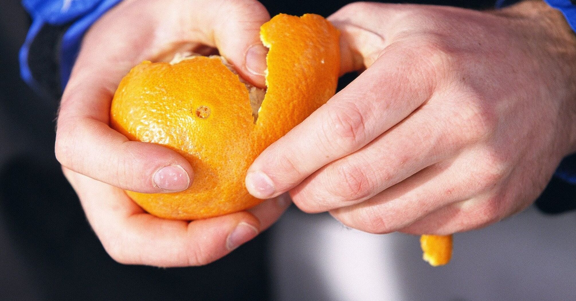 The Simplest Method to Peel an Orange