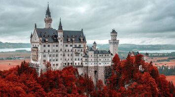 Palace Dreams: Spiritual Significance and Hidden Symbolism