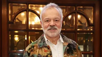 Graham Norton Praises Taylor Swift for Being 'Grounded' Despite Extraordinary Fame