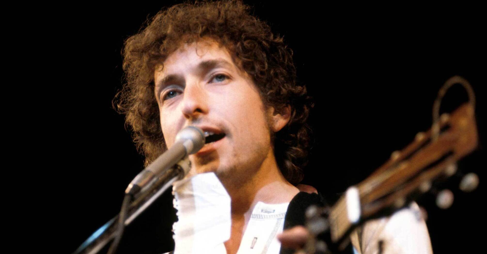 Bob Dylan's Items, Including Original Drafts of Mr. Tambourine Man, Sold for Nearly $1.5 Million