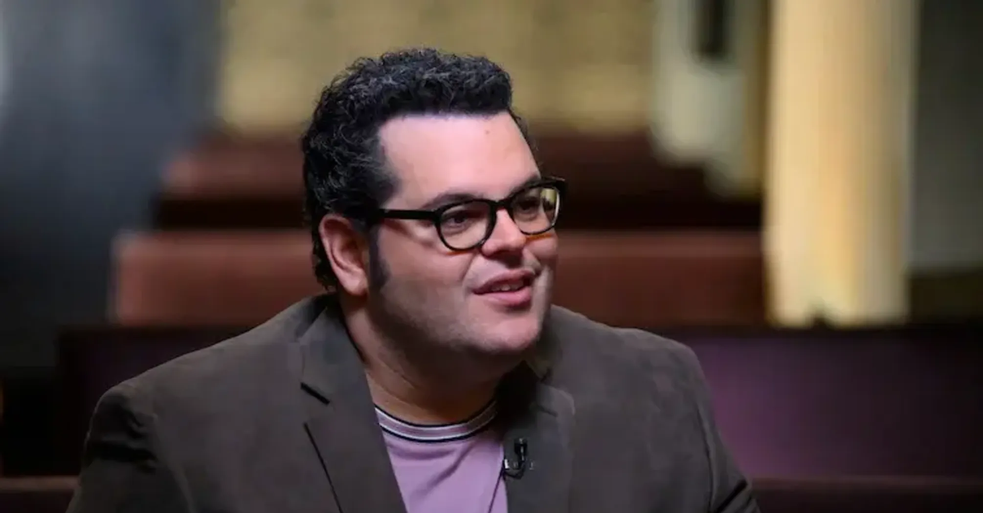 Never Too Late: Comedian Josh Gad Reconnects with Father After 20 Years