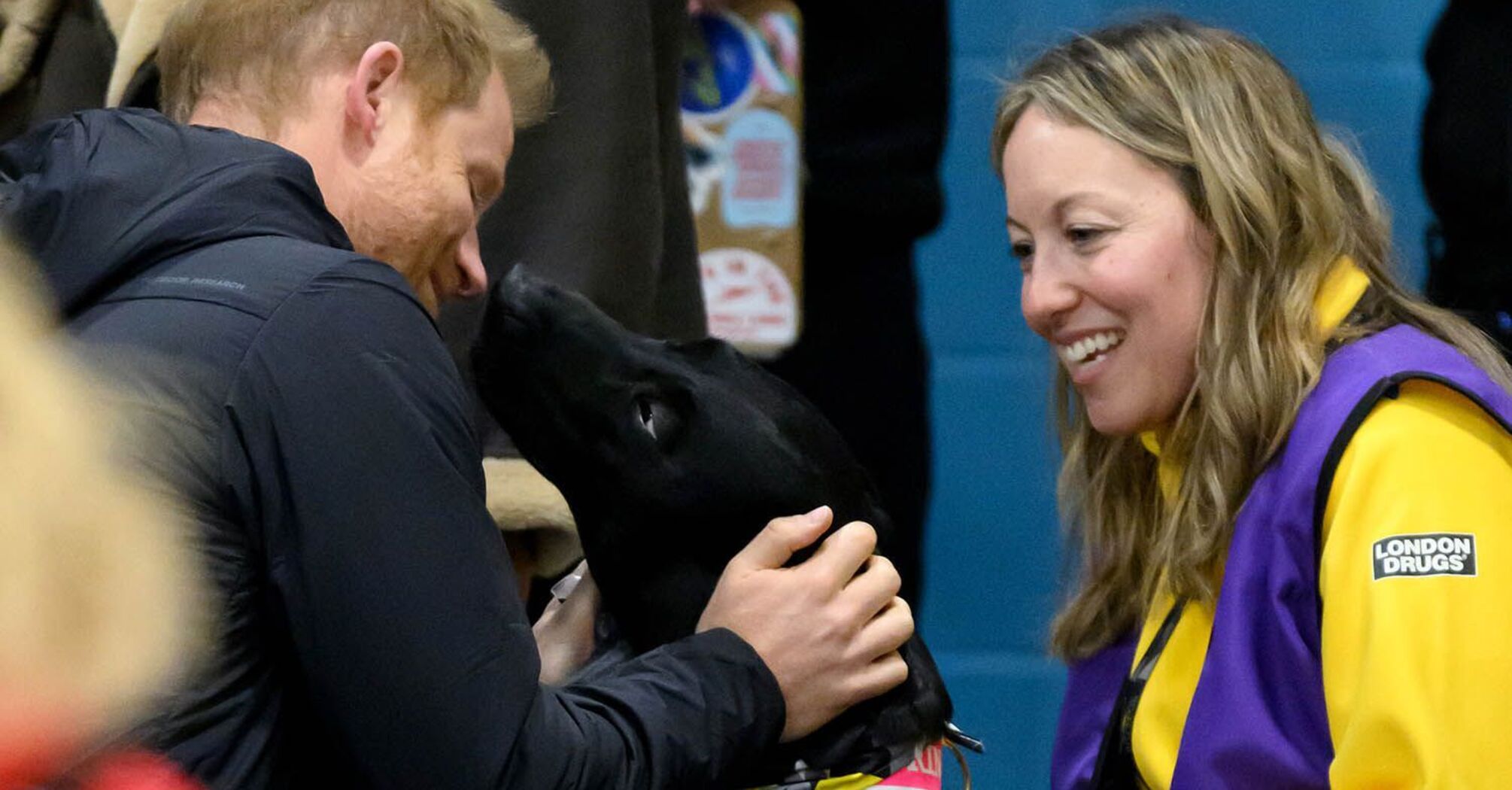 Prince Harry Remembers His Beloved Beagle While Meeting Service Dog at Invictus Games