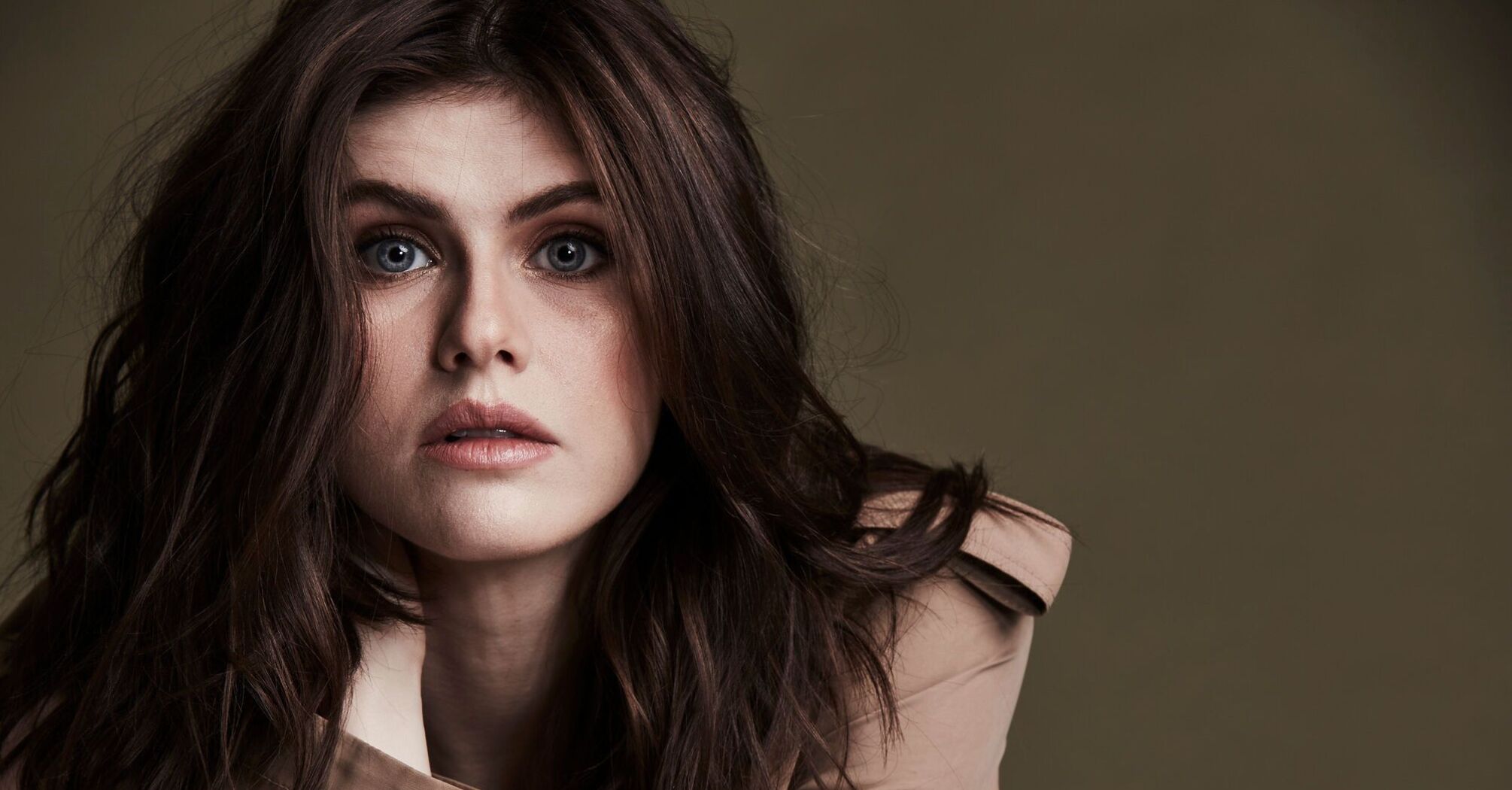 Alexandra Daddario Reflects on Motherhood in Exclusive Comment