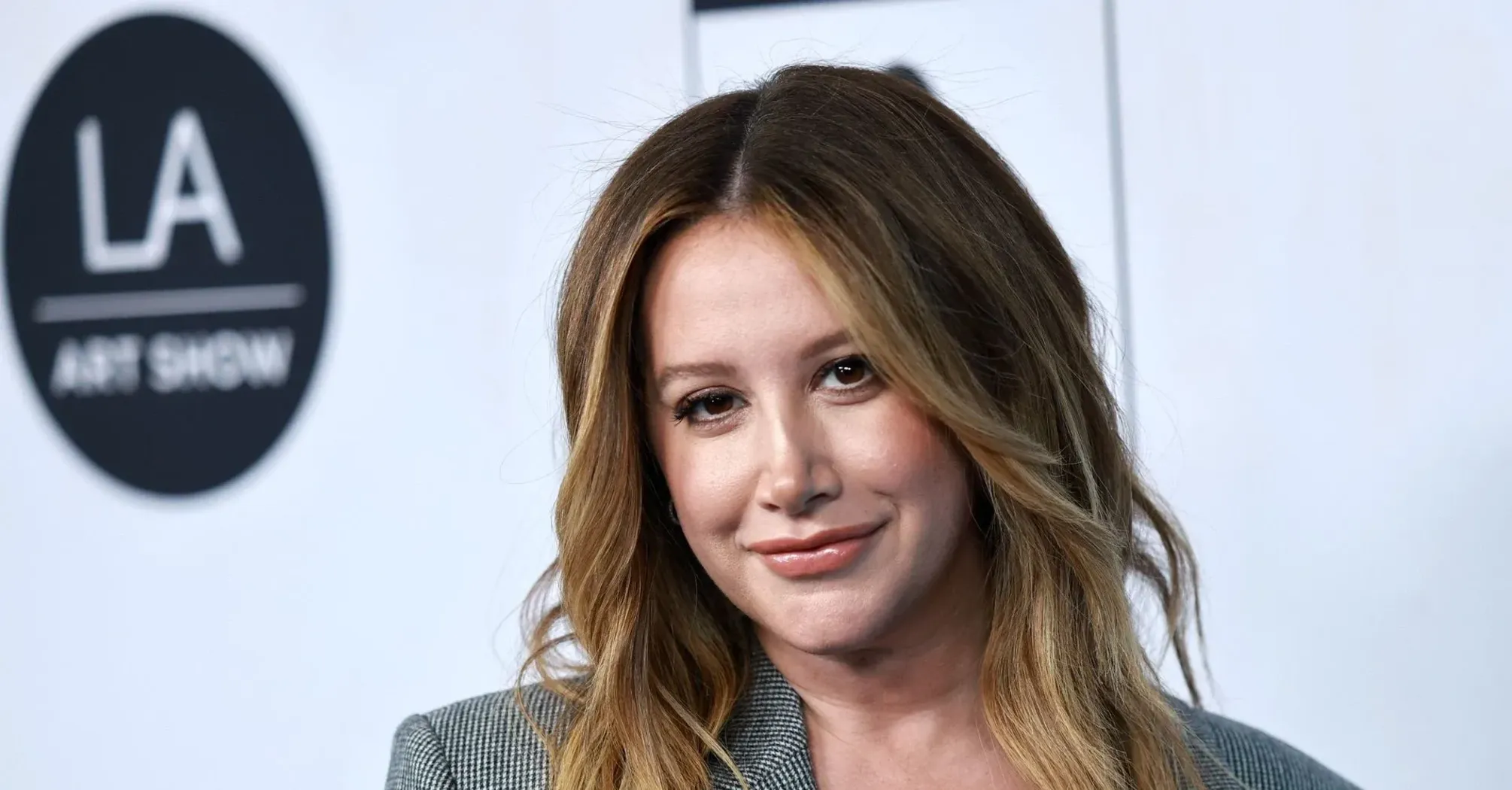 Ashley Tisdale Reduces Social Media Presence Due to "Judgment and Assumptions"