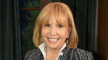 Leslie Charleson