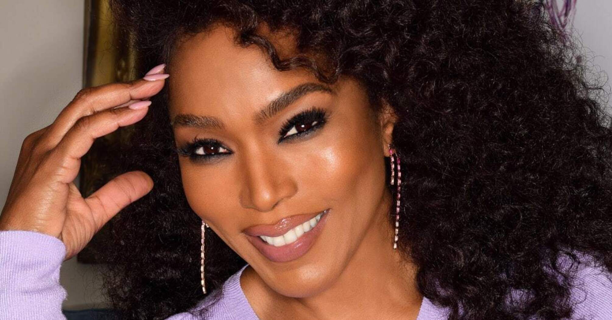  Angela Bassett Expresses Disappointment Over Oscar Loss to Jamie Lee Curtis