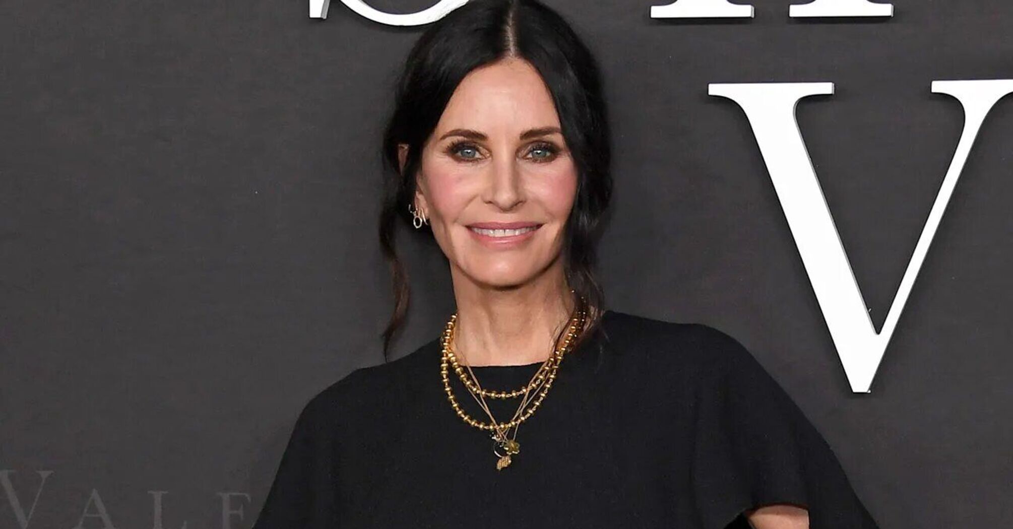 Courteney Cox Officiates Her Friend’s Wedding in Australia, with Daughter Coco as Bridesmaid