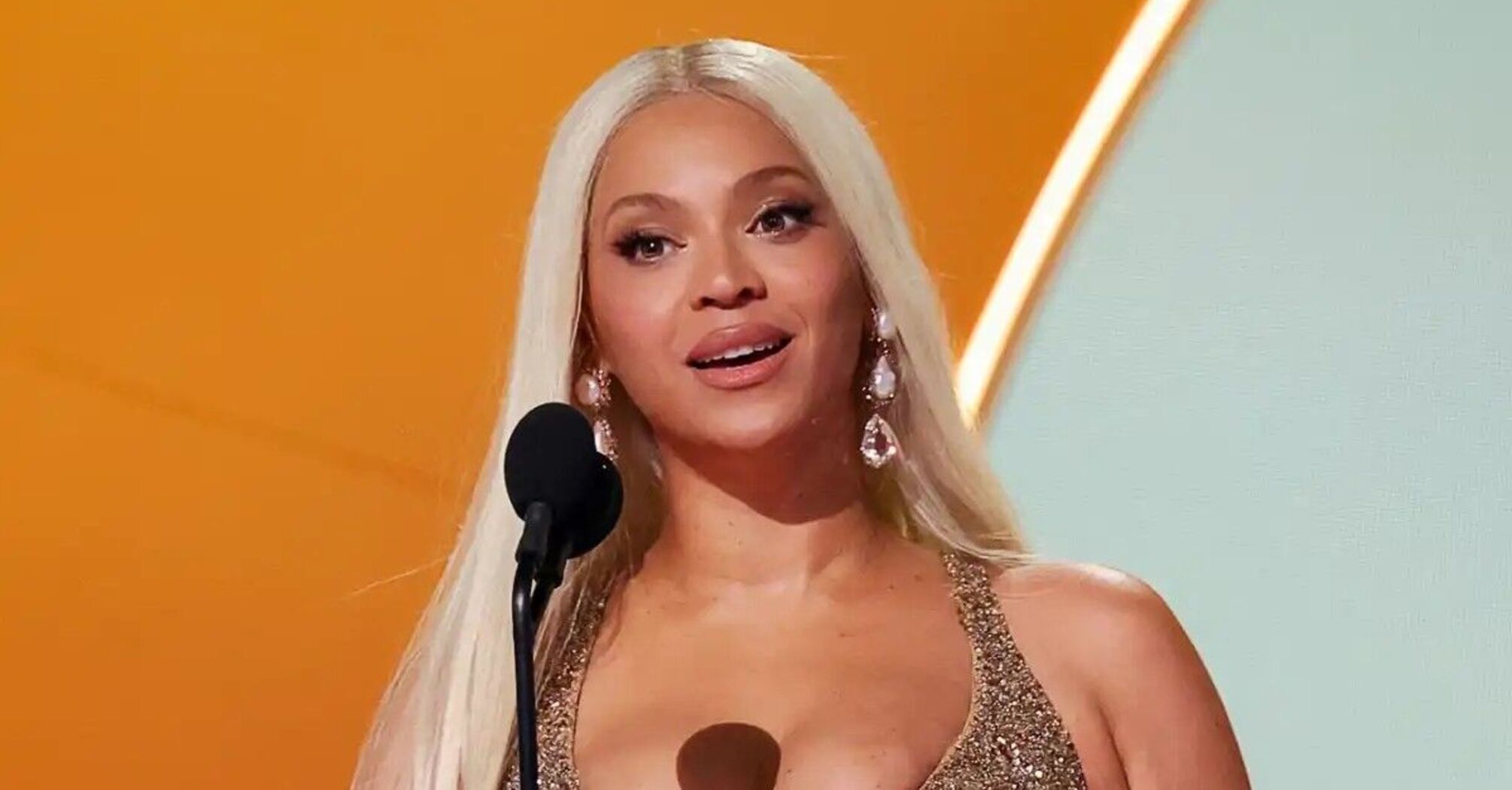 Beyoncé Celebrates Album of the Year Win at the 2025 Grammys | SSP Daily