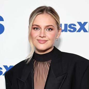 Kelsea Ballerini Postpones Tour Due to Illness After Buffalo Concert Interruption