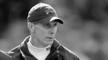 Former NFL Player and Head Coach Dick Jauron Dies at 74 After Brain Cancer Diagnosis