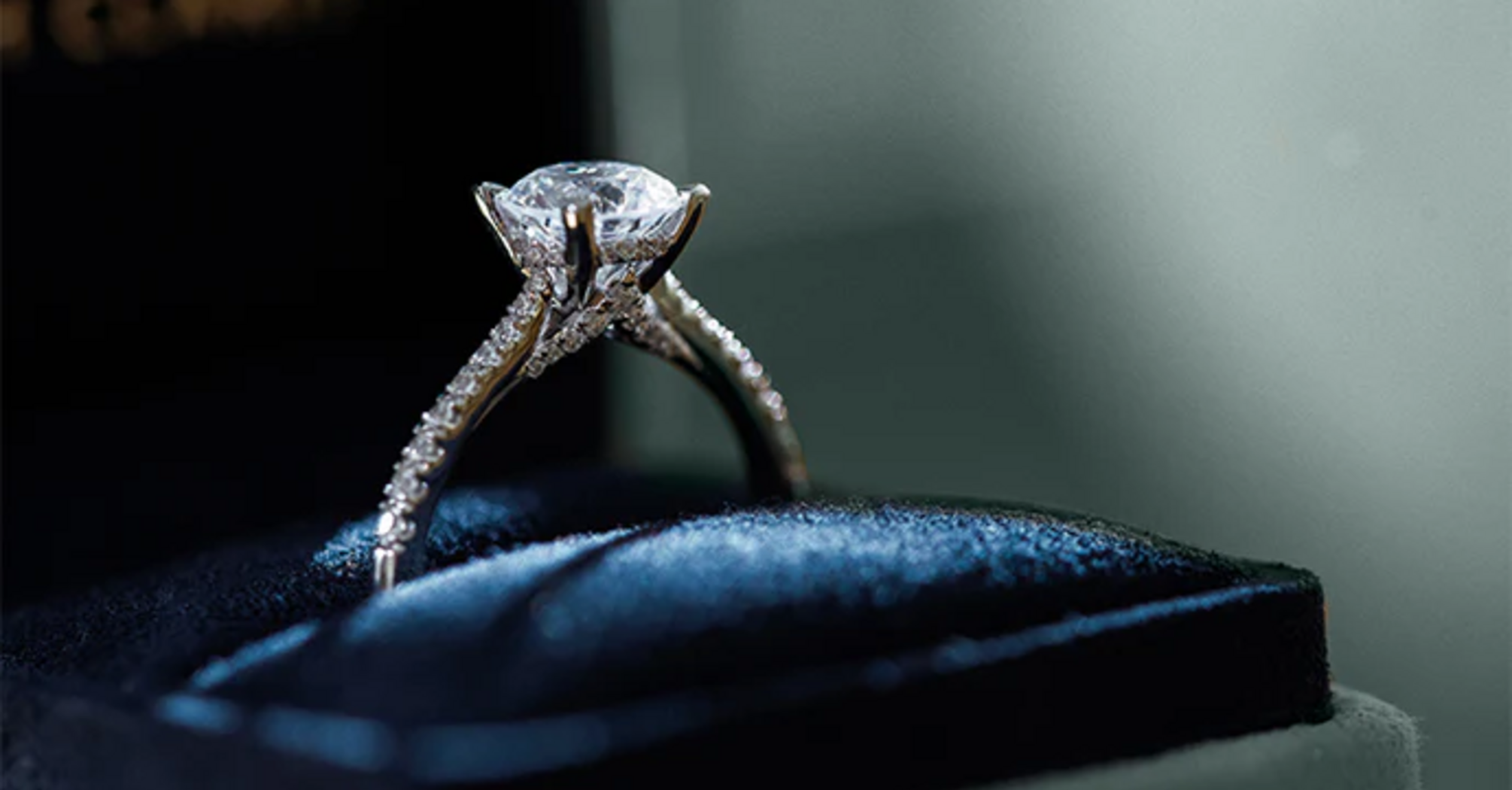 The Symbolism of Diamond Rings in Dreams