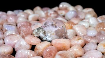 Morganite Crystal Meaning: Healing Properties & Everyday Uses