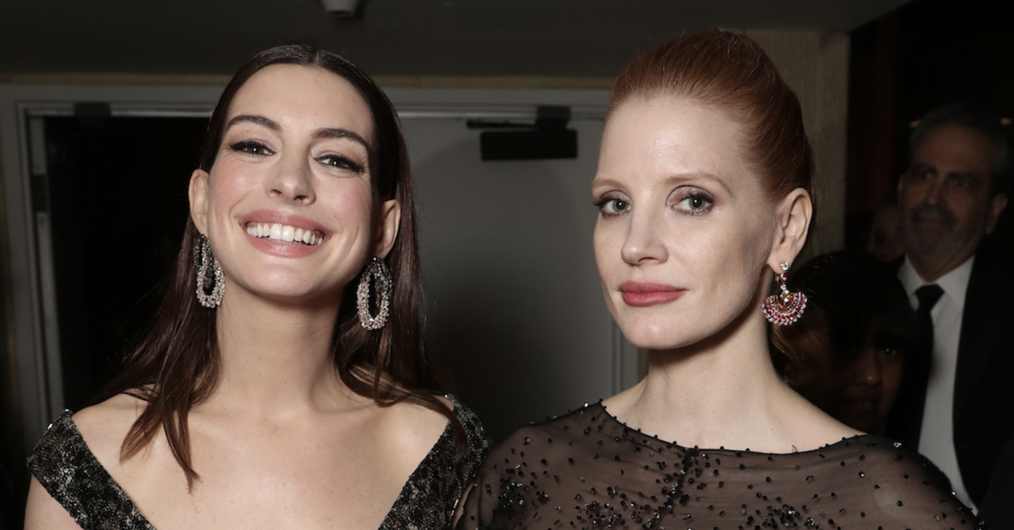 Anne Hathaway and Jessica Chastain Share Joint Selfie with Facemasks While on Plane