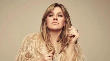 Kelly Clarkson
