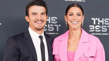 Alex Morgan, Servando Carrasco