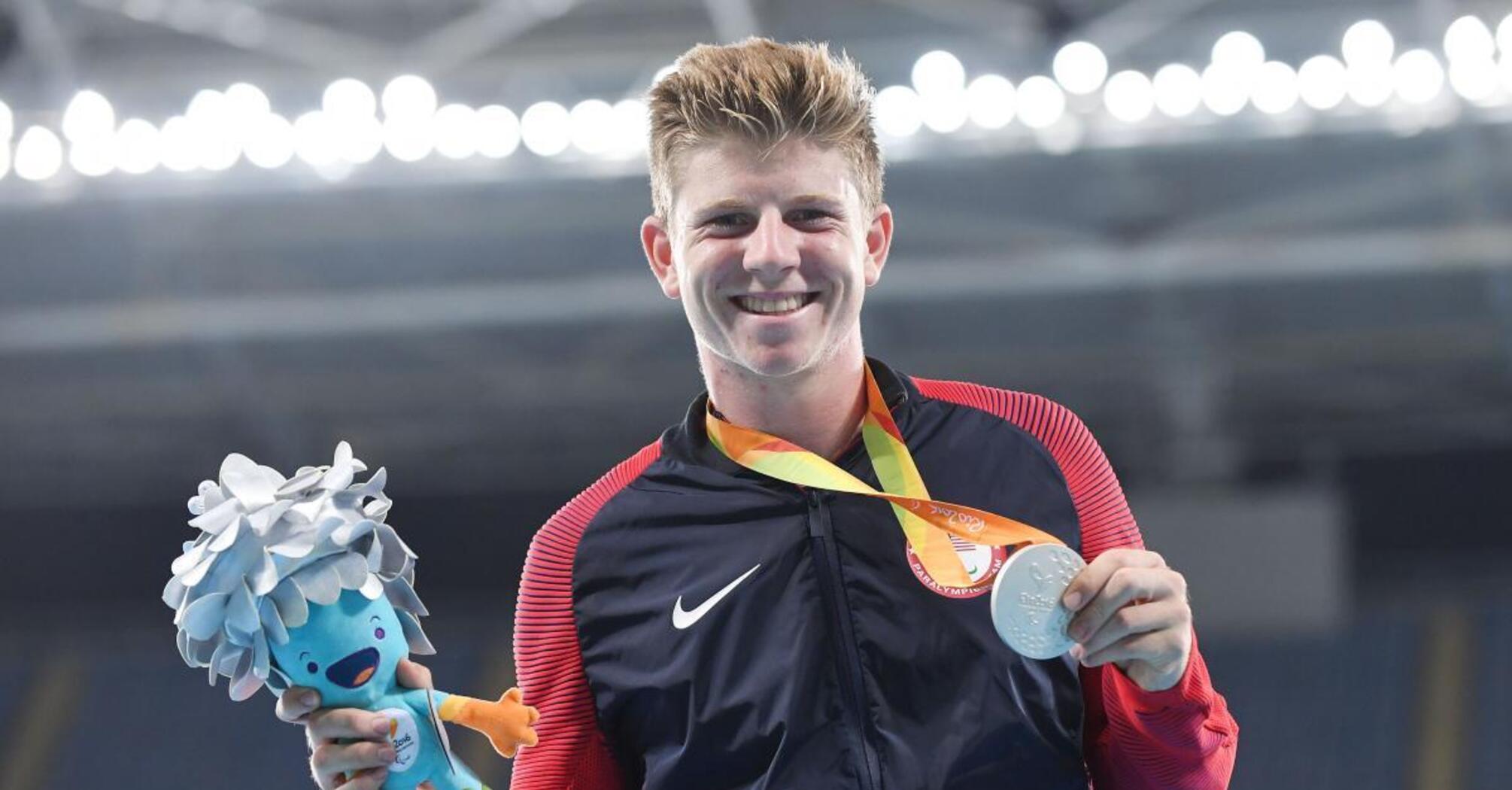 Paralympian Hunter Woodhall Undergoes Emergency Surgery During Dad's Open Heart Procedure