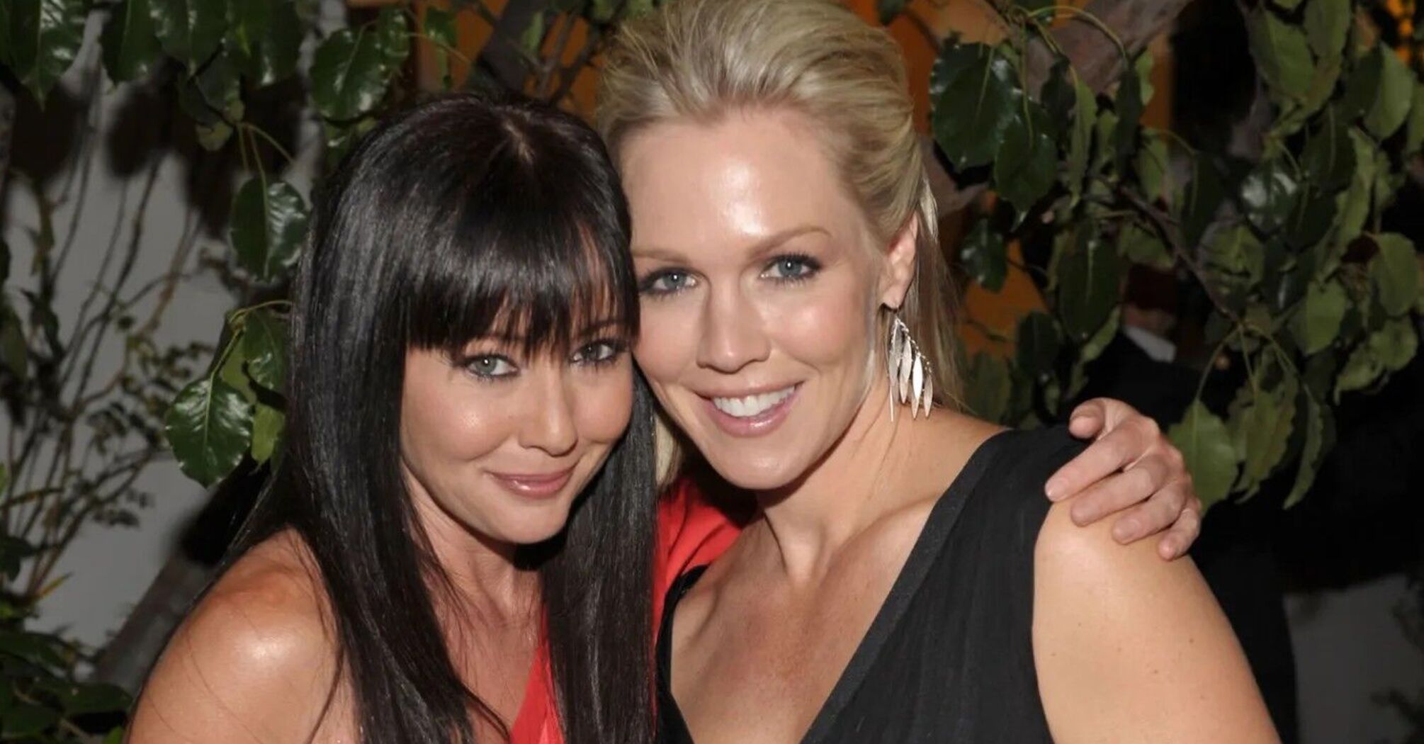 Jennie Garth and Shannen Doherty